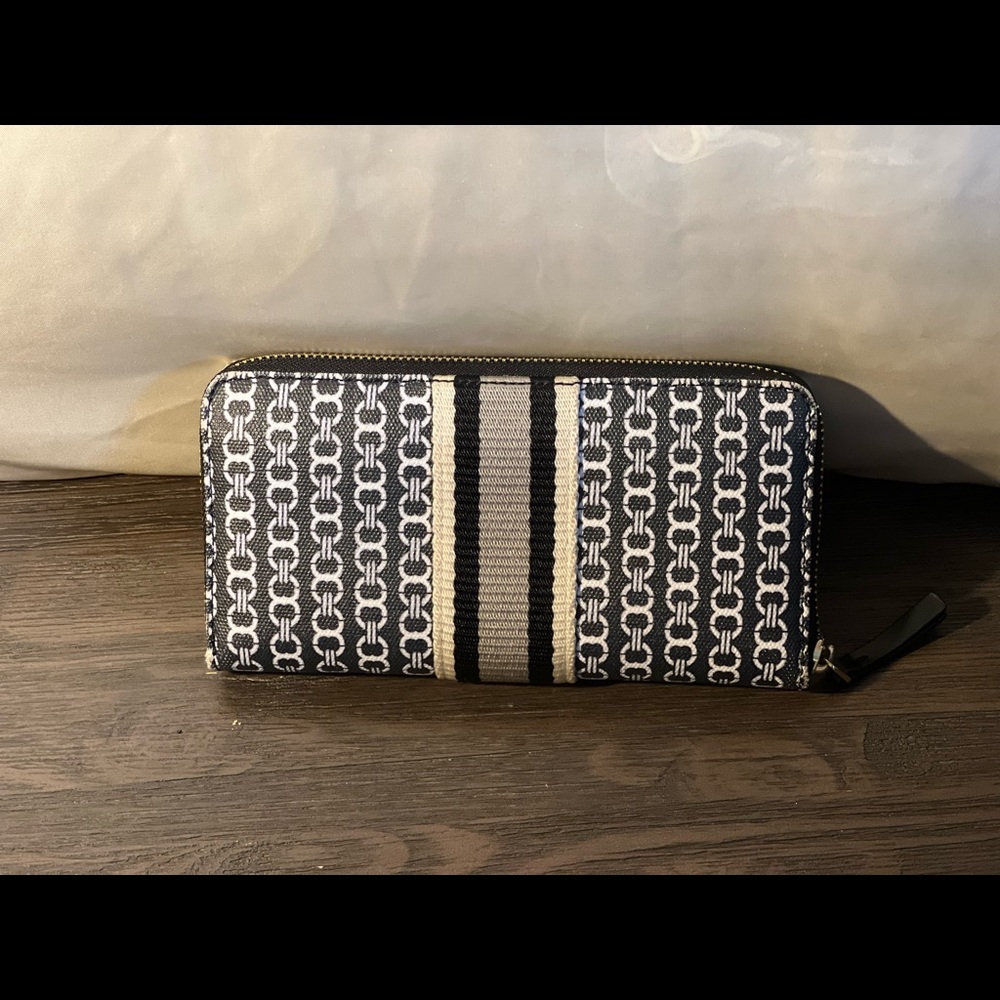 Tory Burch wallet